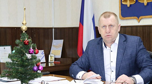Глава Макарьевского муниципального округа Алексей Казвиров поздравил земляков с Рождеством Христовым!