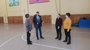 Юрий Метелкин провёл рабочую встречу с коллективом Горчухинской школы