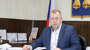 Глава Макарьевского муниципального округа Алексей Казвиров приветствует участников и гостей XXIII областных зимних спортивных игр на призы губернатора Костромской области
